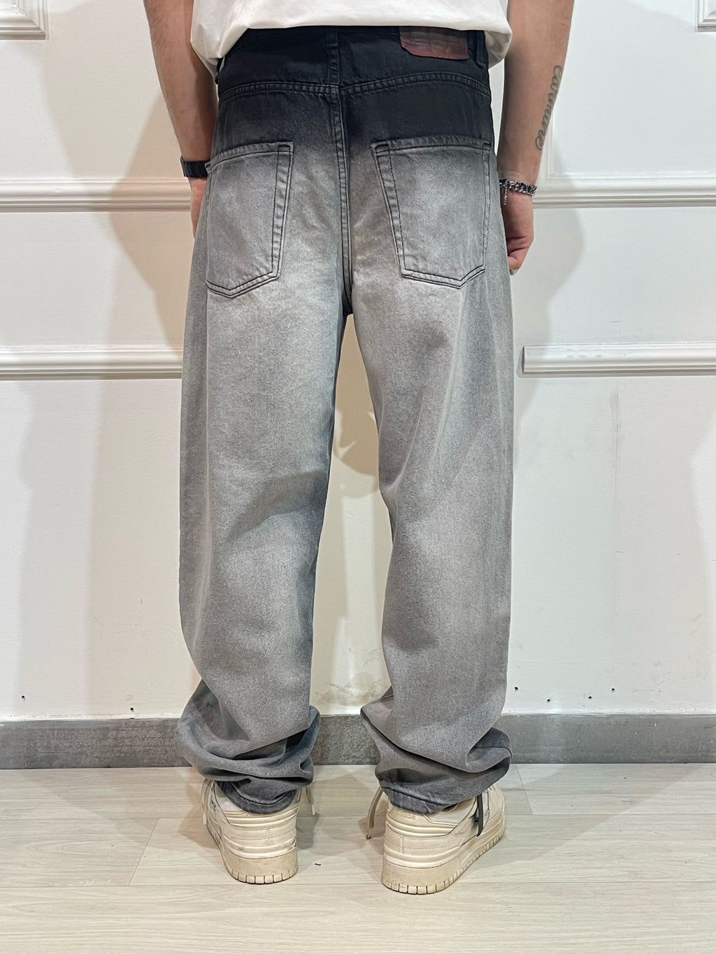 Baggy Graphite
