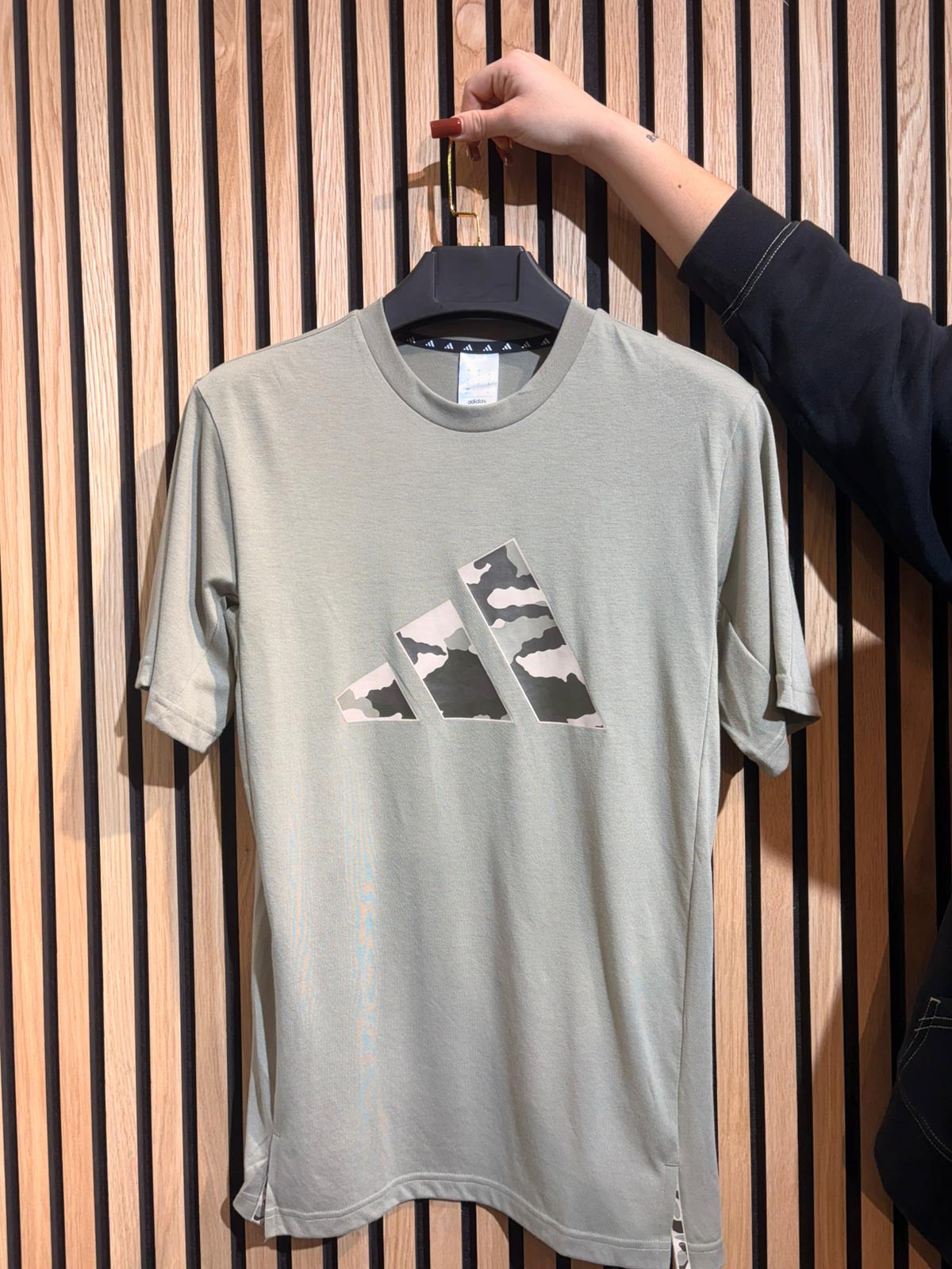 T-Shirt Adidas