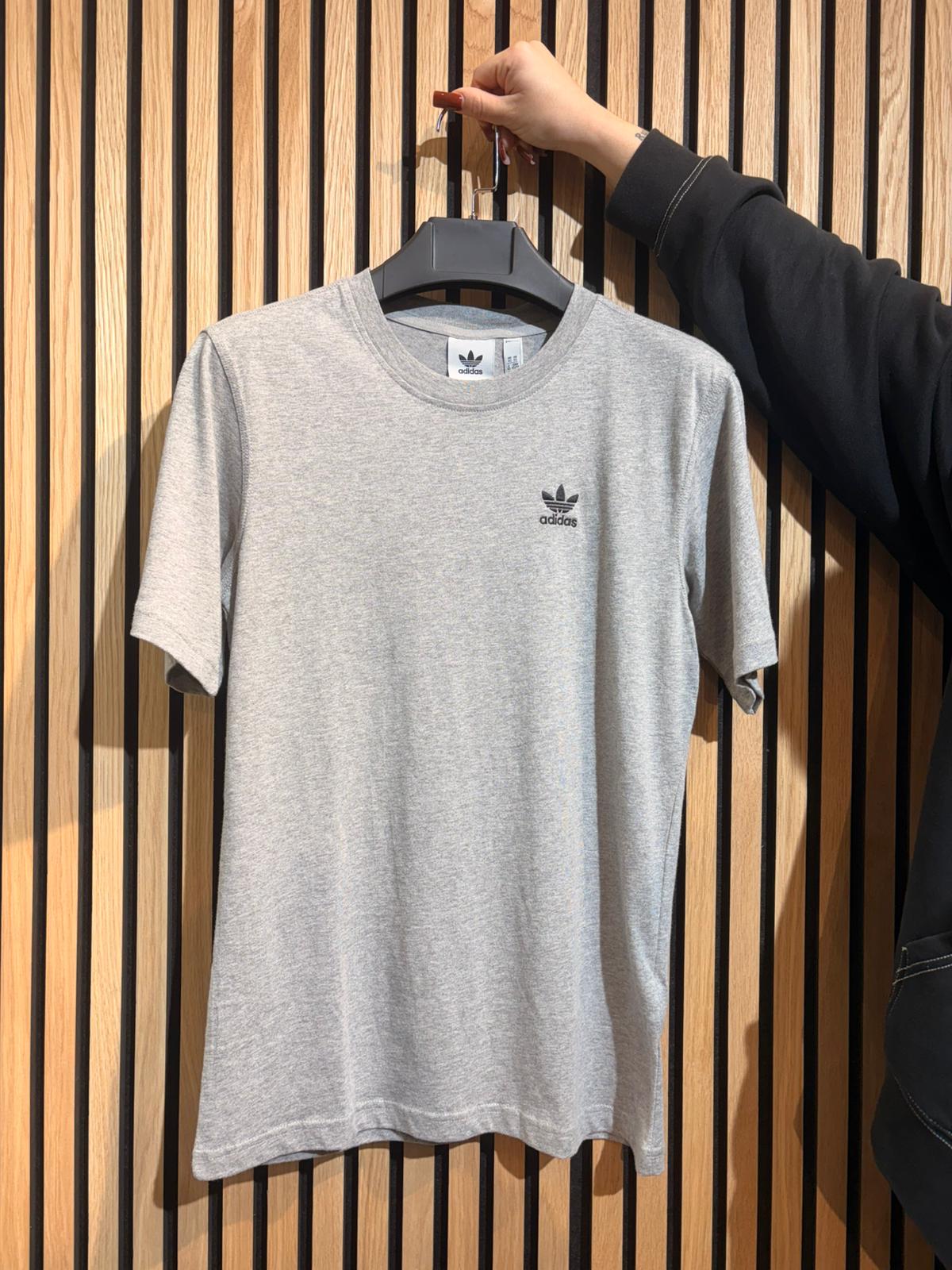 T-Shirt Adidas